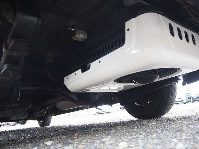 ハイエース　エアコン　室外機